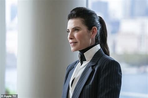 Julianna Margulies defends lesbian love scenes with Reese。